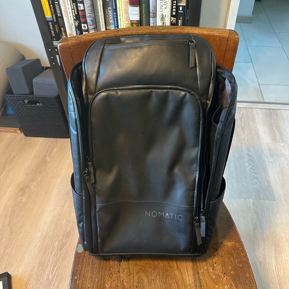 Nomatic Backpack